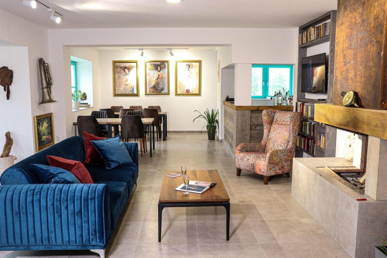 Legat Kuca Za Odmor Hotel Pale Esterno foto